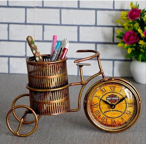 Iron Cycle Pen Holder Clock