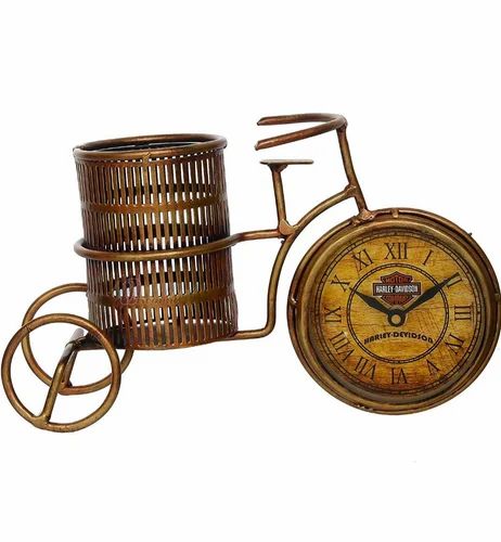 Iron Cycle Pen Holder Clock
